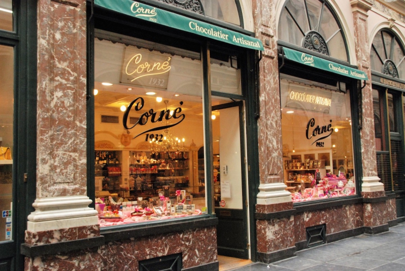 patisserie-RIANS-min_chocolate_chocolaterie_shop_luxury_chic_gallery_brussels_belgium-558146